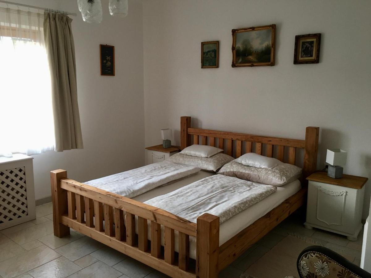 Villa Maximilian Balatonkeresztúr Esterno foto