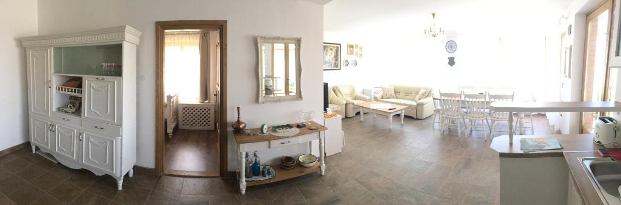 Villa Maximilian Balatonkeresztúr Esterno foto